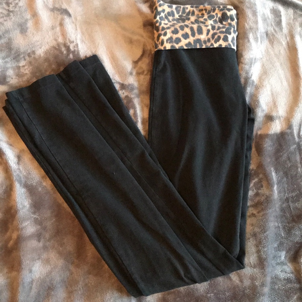 VS PINK Flare Yoga Pants